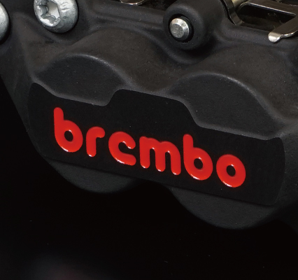 Brembo 4ポットキャリパー 40ｍｍ ブラック 赤ロゴ 右用 (2)パッド付き